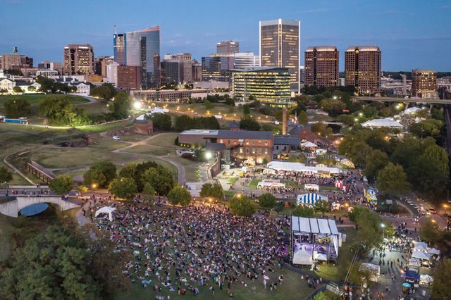 A&E_FolkFestival_DJI_0131_PhotoDaveParrish_rp1023.png