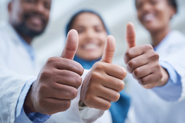 doctors_thumbs-up_GettyImages-1302453847.jpg