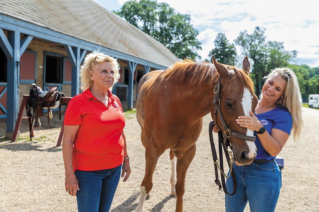 FEA_HorseRacing_EaglesPointFarm2_JULIANNETRIPPHILLIAN_0724.jpg