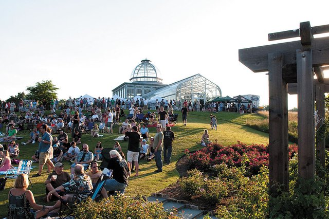FOB_Events_LewisGinterGroovinintheGarden_COURTESY_hp0724.jpg