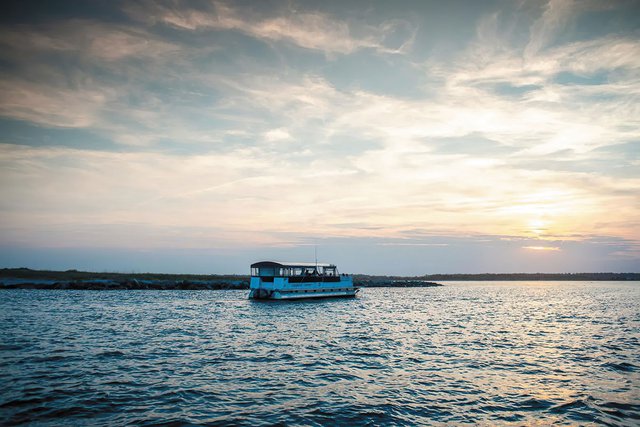 Living_Travel_Wrightsville_BlockadeRunnerBeachResort_COURTESY_rp0124.jpg