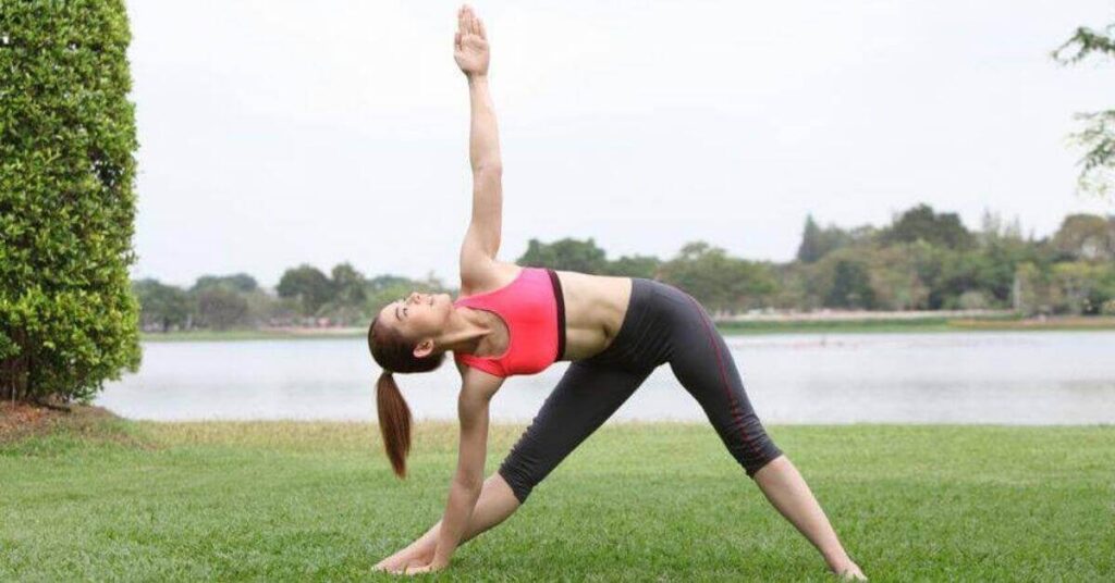 trikonasana